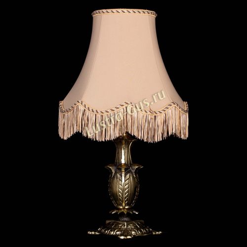 Бронзовая настольная лампа Делия №1 с абажуром в Магнитогорске Бронзовая настольная лампа Делия №1 с абажуром в Магнитогорске